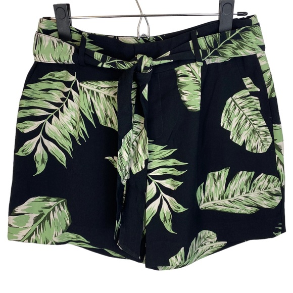 ANN TAYLOR ☆ Black w/ Green Palm Leaf Shorts ☆ Size 0 ☆ NWT - Picture 2 of 6